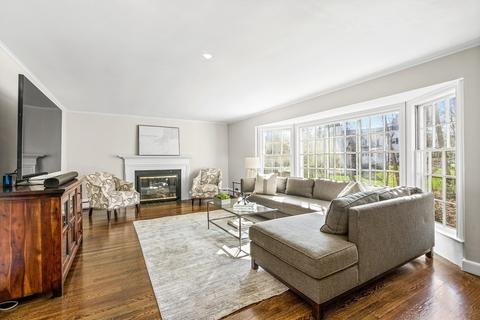 11 Trinity Ct, Wellesley, MA 02481 photo 7
