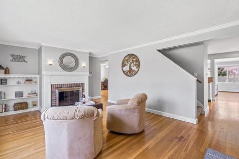 23 Dustin Rd, Reading, MA 01867 photo 12
