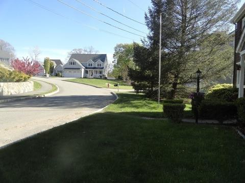 3 Doherty Ln, Stoneham, MA 02180 photo 5
