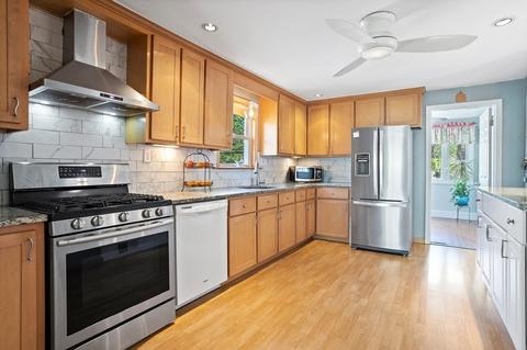 137 Harding Ter, Dedham, MA 02026 photo 10