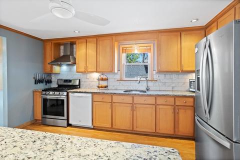 137 Harding Ter, Dedham, MA 02026 photo 8