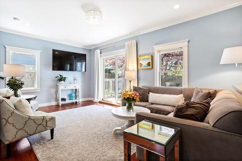 137 Harding Ter, Dedham, MA 02026 photo 4