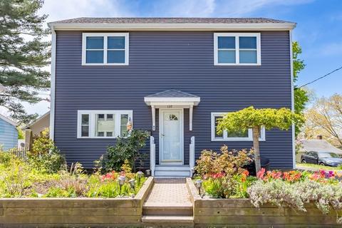 137 Harding Ter, Dedham, MA 02026 photo 2