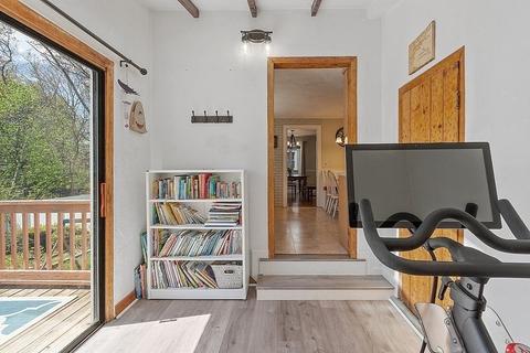 87 Circuit Rd, Dedham, MA 02026 photo 12