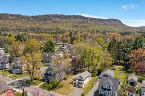 46 Clark St, Easthampton, MA 01027 photo 9