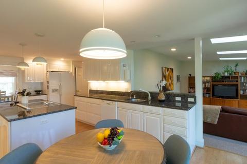 41 Fuller Brook Ave, Needham, MA 02492 photo 9