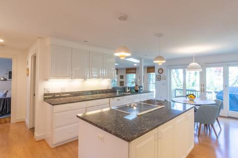 41 Fuller Brook Ave, Needham, MA 02492 photo 8