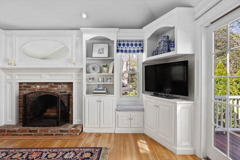 8 Stonegate Ln, Hingham, MA 02043 photo 16
