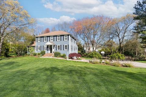 8 Stonegate Ln, Hingham, MA 02043 photo 2