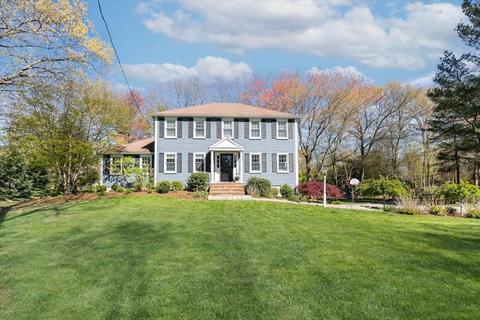 8 Stonegate Ln, Hingham, MA 02043 photo 1