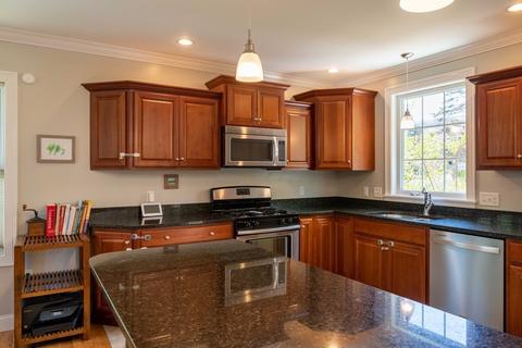 10 Knipfer Ave, Easthampton, MA 01027 photo 3