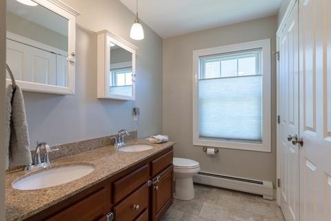 10 Knipfer Ave, Easthampton, MA 01027 photo 14