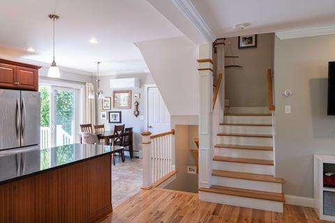 10 Knipfer Ave, Easthampton, MA 01027 photo 5