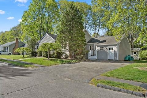19 May St, Marblehead, MA 01945 photo 2