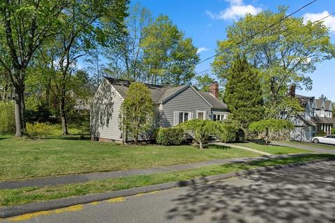 19 May St, Marblehead, MA 01945 photo 3