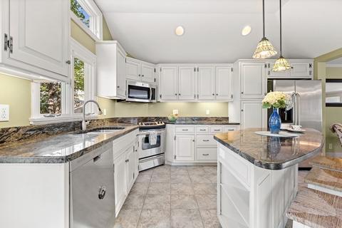 19 May St, Marblehead, MA 01945 photo 13