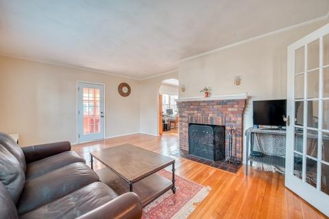 46 Monroe Ave, Worcester, MA 01602 photo 8