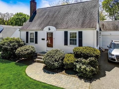 4 Sycamore Ln, Hingham, MA 02043 photo 1