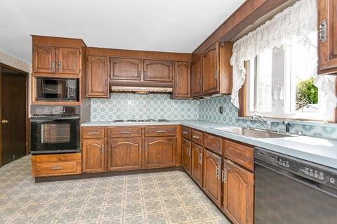 135 Estes St, Everett, MA 02149 photo 10