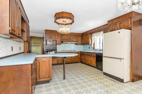 135 Estes St, Everett, MA 02149 photo 9