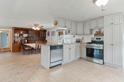 39 Hillside Rd, Dracut, MA 01826 photo 6