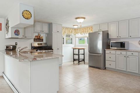 39 Hillside Rd, Dracut, MA 01826 photo 7