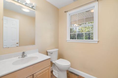 33 Forest St, Dunstable, MA 01827 photo 12