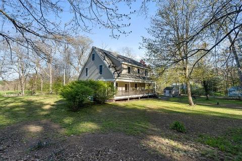 33 Forest St, Dunstable, MA 01827 photo 2