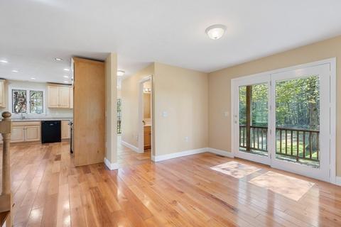 33 Forest St, Dunstable, MA 01827 photo 5