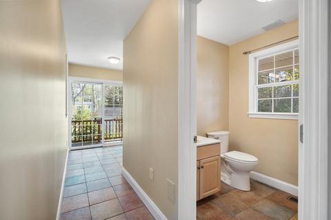 33 Forest St, Dunstable, MA 01827 photo 11