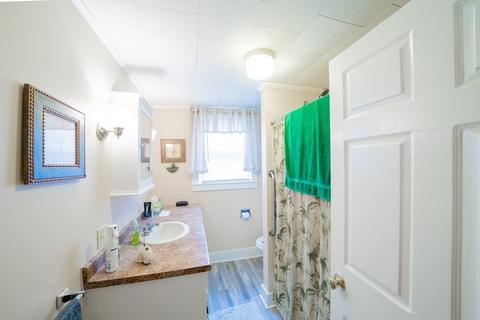 514 Hanover St, Fall River, MA 02720 photo 20