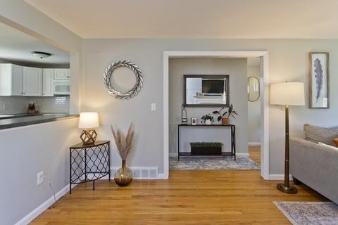 19 E Allen Ridge Rd, Springfield, MA 01118 photo 17