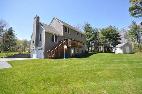 67 Hemlock Dr, Ayer, MA 01432 photo 2