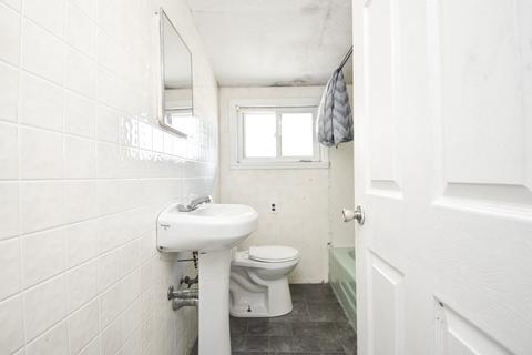133 Lexington St, Springfield, MA 01107 photo 8