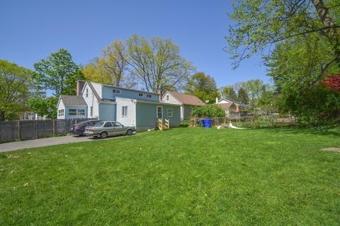 133 Lexington St, Springfield, MA 01107 photo 12