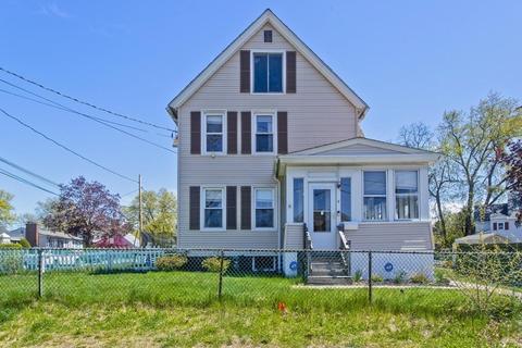 4 Laurel St, Chicopee, MA 01020 photo 1
