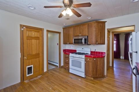 4 Laurel St, Chicopee, MA 01020 photo 5