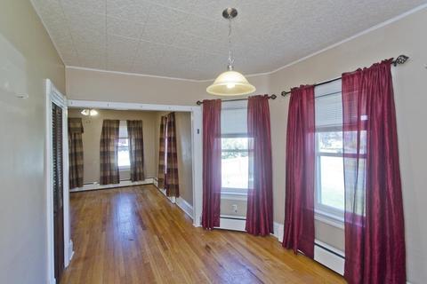 4 Laurel St, Chicopee, MA 01020 photo 9