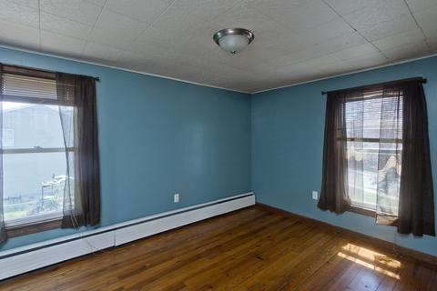 4 Laurel St, Chicopee, MA 01020 photo 21