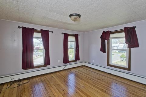 4 Laurel St, Chicopee, MA 01020 photo 16