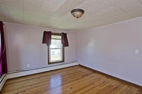4 Laurel St, Chicopee, MA 01020 photo 17
