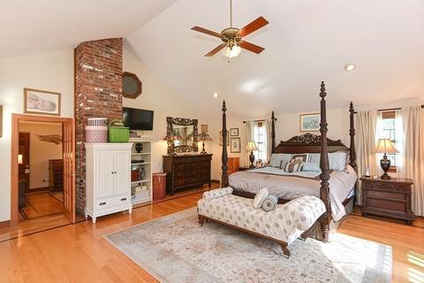 37 Walnut St, Upton, MA 01568 photo 22