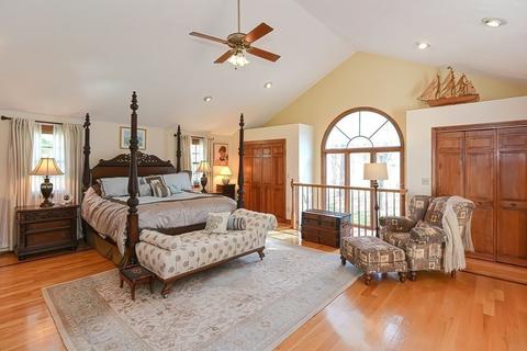 37 Walnut St, Upton, MA 01568 photo 21