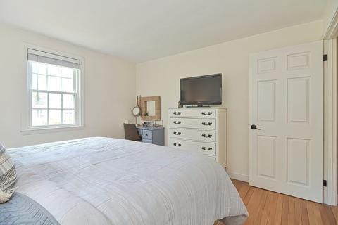 7 Irving Dr, Walpole, MA 02081 photo 17