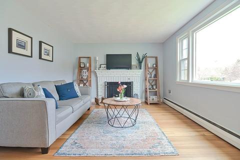 7 Irving Dr, Walpole, MA 02081 photo 13