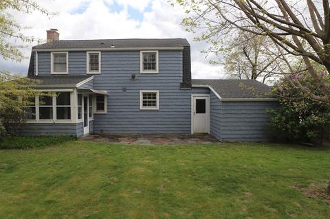 76 Wayside St, Springfield, MA 01118 photo 4