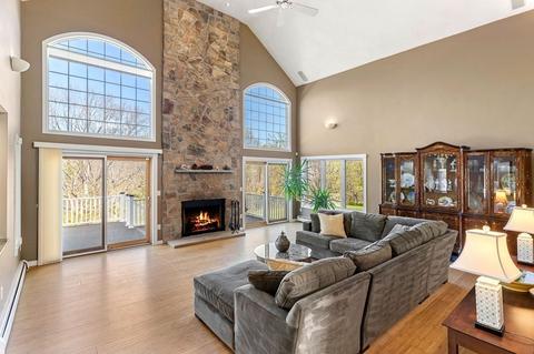 38 Castle Vw, Gloucester, MA 01930 photo 5