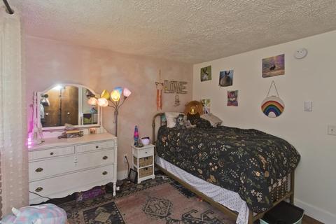 30 Loomis Ct, Chicopee, MA 01020 photo 33