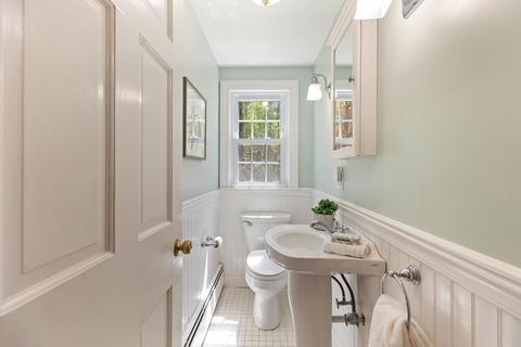 26 Harvard St, Reading, MA 01867 photo 11