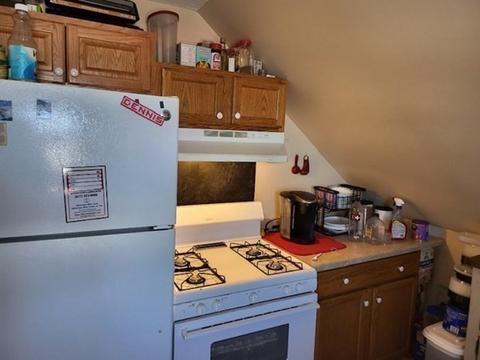 192 Baylies St, Fall River, MA 02720 photo 12